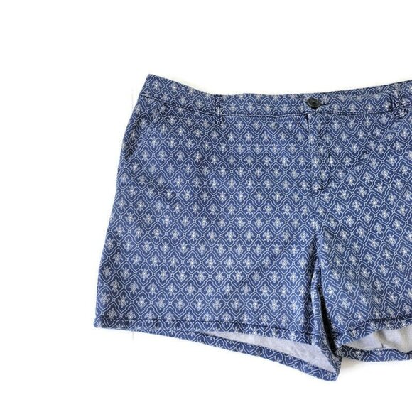 Liz Claiborne Womens Shorts 18 Classic Blue Floral Casual Zip Fly FLO209E - Picture 2 of 10